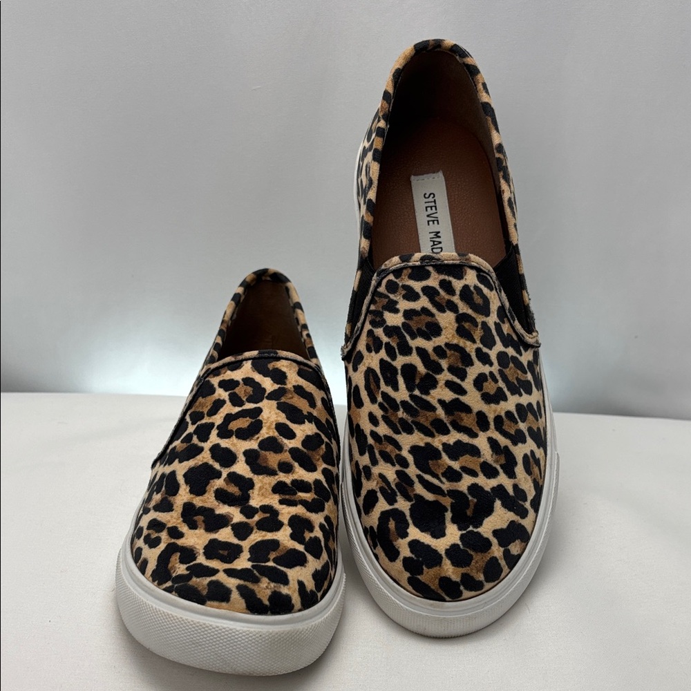 Steve Madden Women's Leopard Print Sneakers Sz8.5